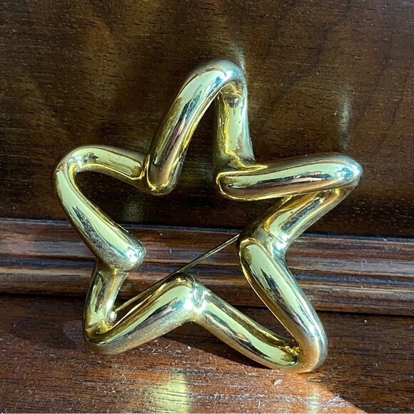 Jewelry - Statement Large Chunky Gold Tone 3D Star ⭐️ Brooch Vintage